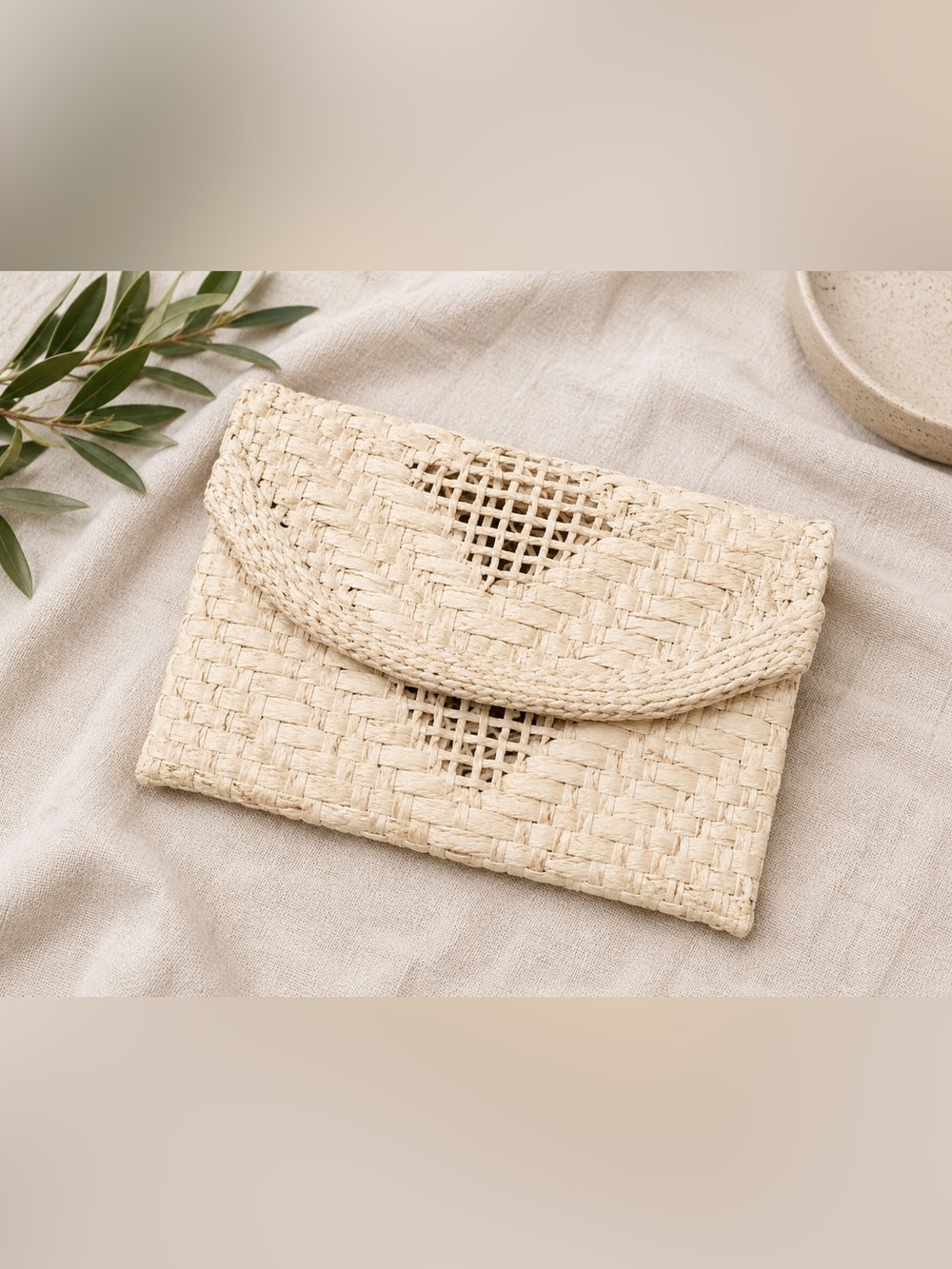 Banana Republic Cream Woven Straw Clutch